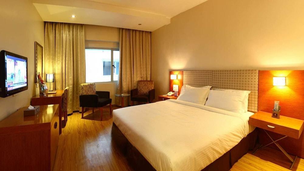 Best Western Ashoka Hyderabad Exterior foto