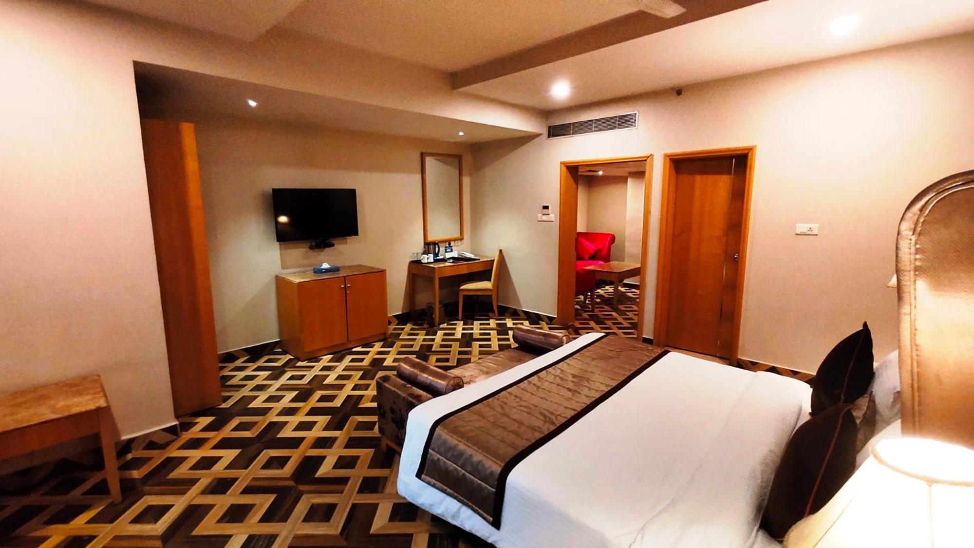 Best Western Ashoka Hyderabad Exterior foto
