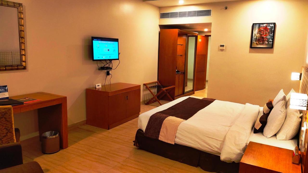 Best Western Ashoka Hyderabad Exterior foto